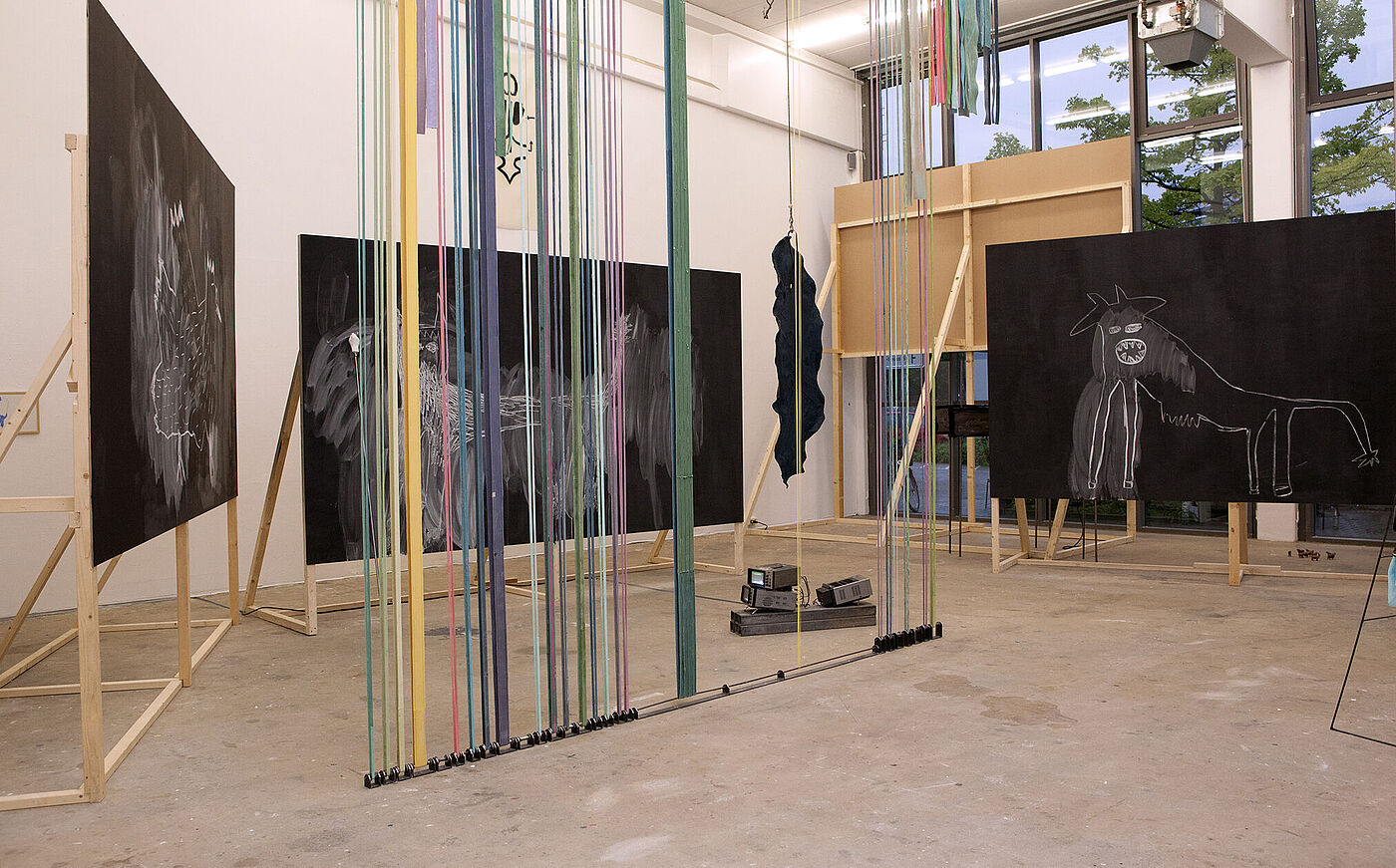 Ausstellung mit Kunstprojekten von Studierenden in der Galerie der HBK Braunschweig