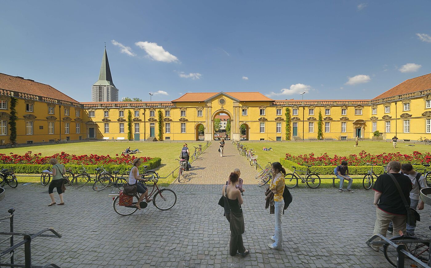 Innenhof des historischen Hauptgebäudes der Universität Osnabrück