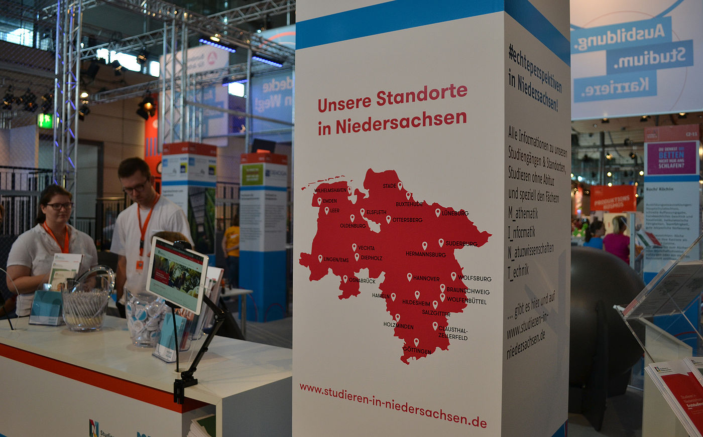 Landkarte von Niedersachsen am Stand von Studieren in Niedersachsen bei der Messe IdeenExpo