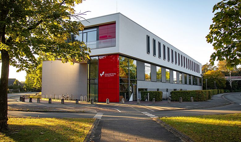 Außenansicht des Q-Gebäudes der Universität Vechta